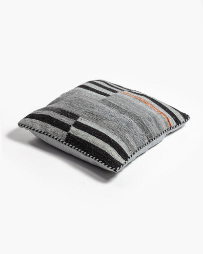 RAIN XL Floor Pillow - with edge detail