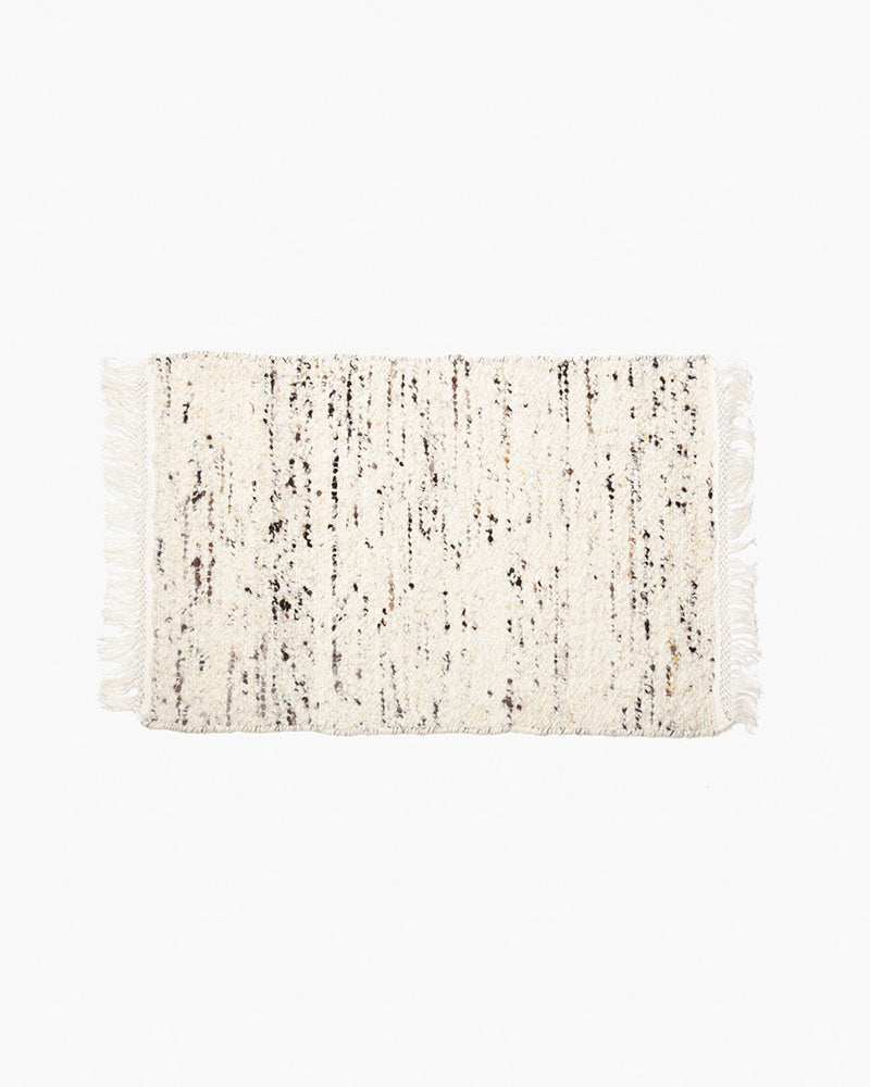 Wool accent rug