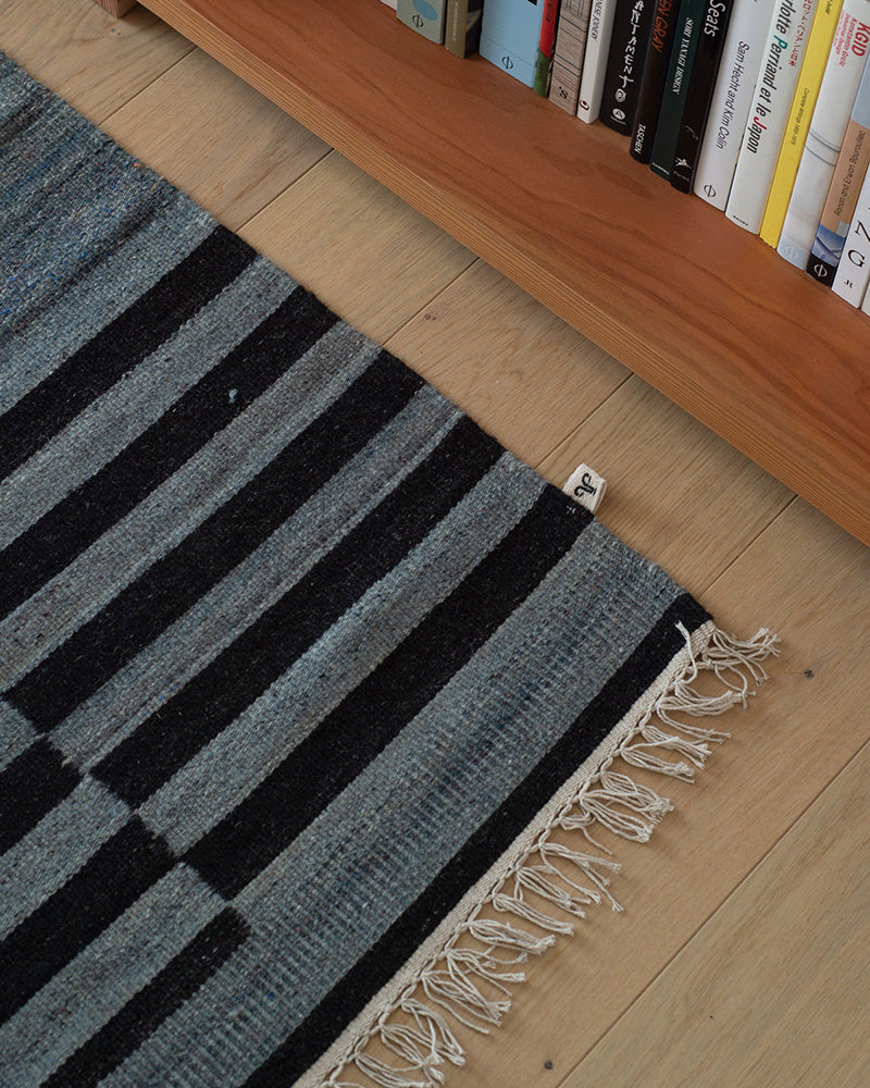 Blue accent rug